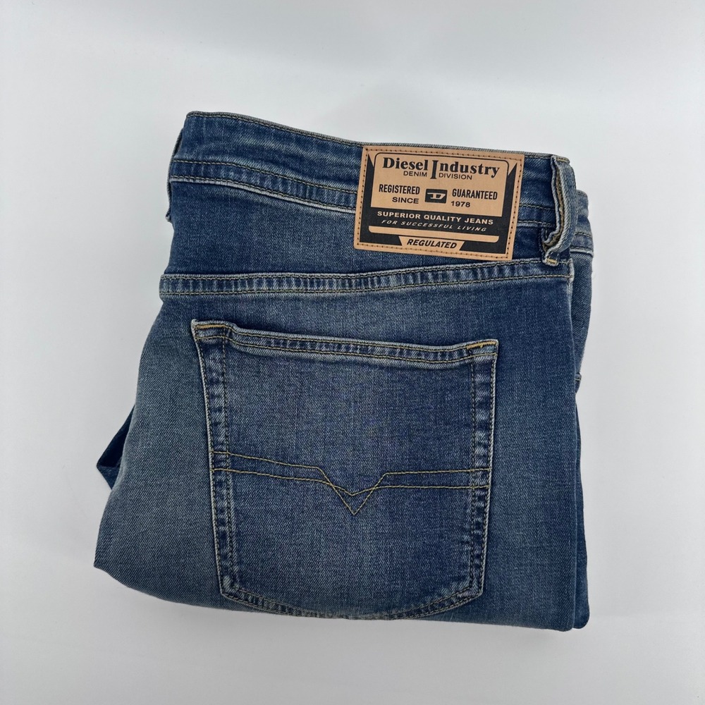 Diesel Buster Tapered Jeans Mens 36x32 Blue Medium Wash Denim Regulated RE062